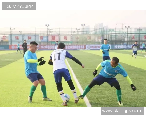 南湖足球明星近期动态与表现分析，谁是最受关注的球员